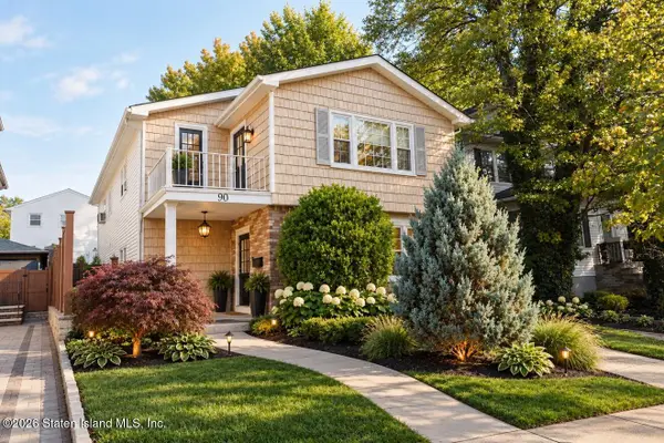 90 Escanaba Avenue, Staten Island, NY 10308