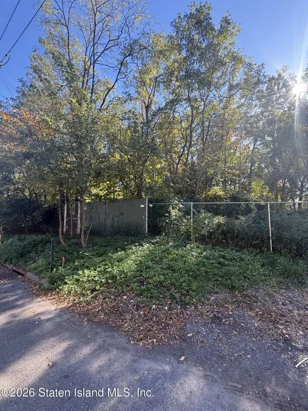 1186 Arden Avenue, Staten Island, NY 10312