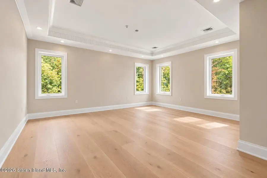 293 Woodvale Avenue, Staten Island, NY 10309 - #3