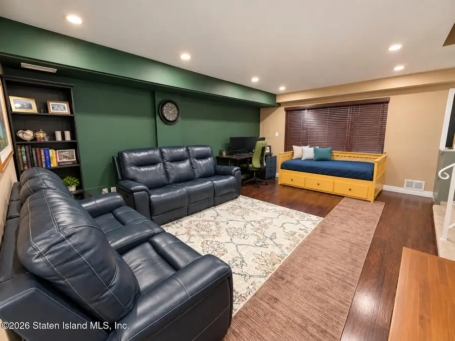 32 Raily Court, Staten Island, NY 10312 - #2