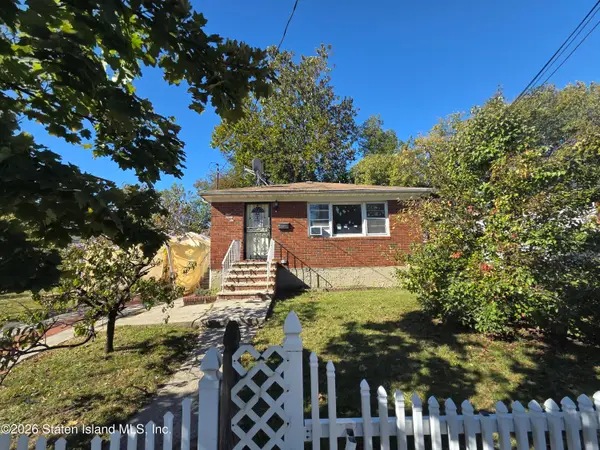 326 Grandview Avenue, Staten Island, NY 10303