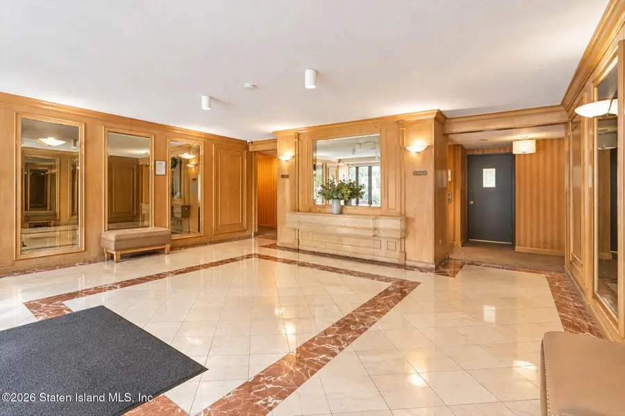 40 Wellington Court #2g, Staten Island, NY 10314 - #2