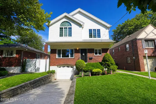 565 College Avenue, Staten Island, NY 10302