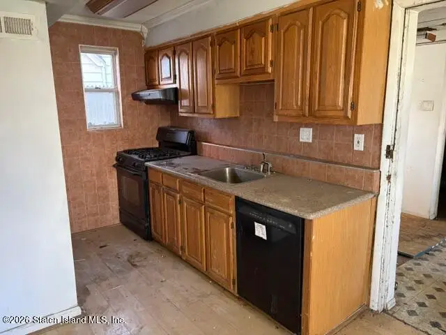 135 Todt Hill Road, Staten Island, NY 10314 - #2