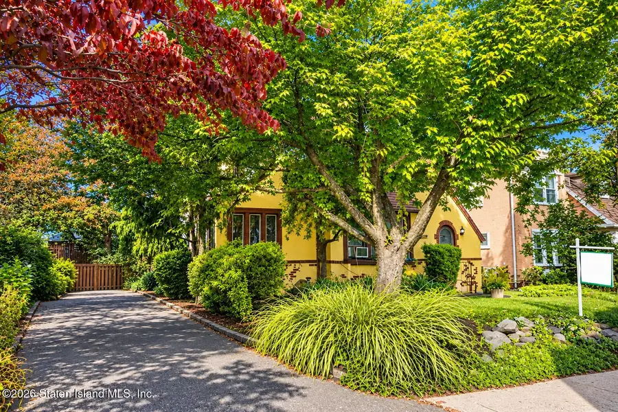 795 W Fingerboard Road, Staten Island, NY 10305 - #2