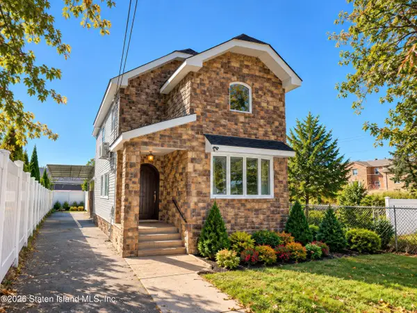 136 Graham Boulevard, Staten Island, NY 10305