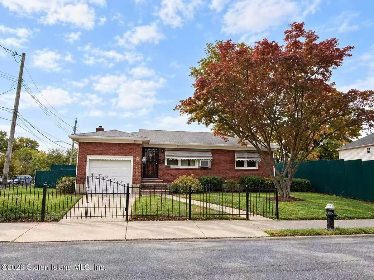 271 Harbor Road, Staten Island, NY 10303 - #1