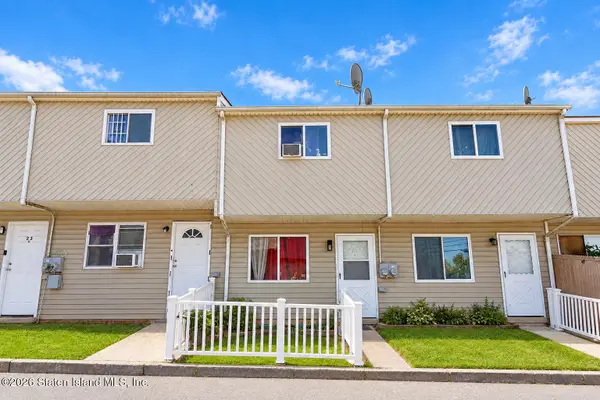 18 Betty Court, Staten Island, NY 10303