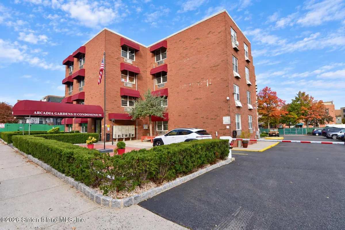 999 Forest Avenue #4 B, Staten Island, NY 10310 - #1