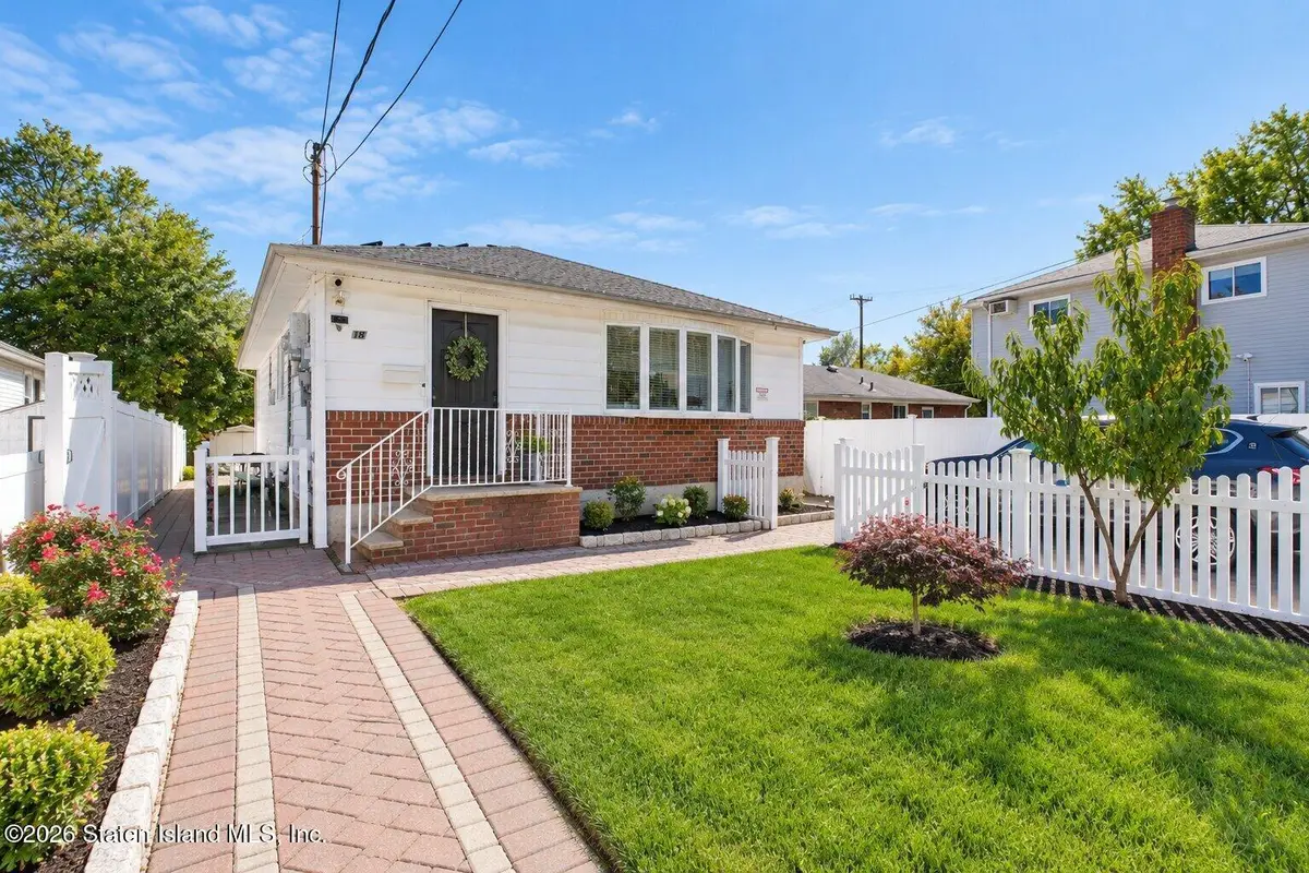 18 Zoe Street, Staten Island, NY 10305 - #1