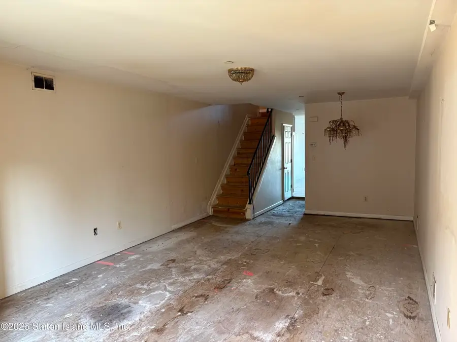 73 Starbuck Street, Staten Island, NY 10304 - #2