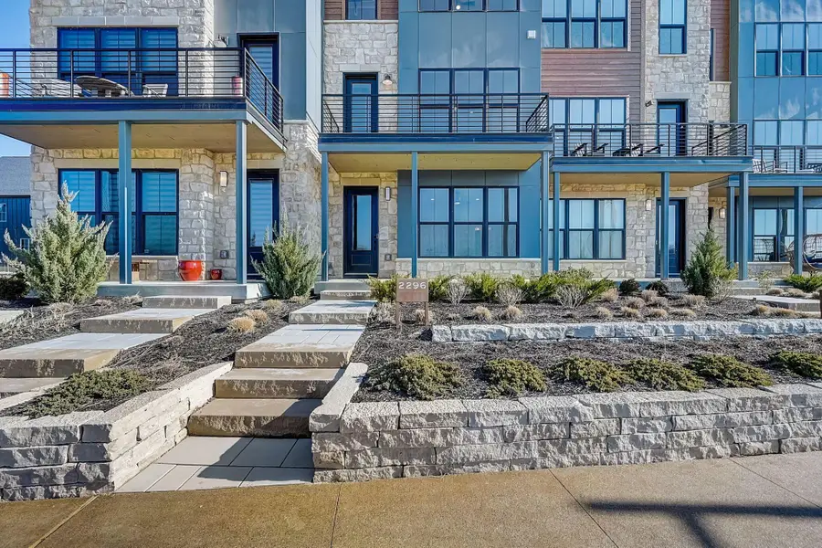 2290 Quarry Trails Drive, Columbus, OH 43228 - #2