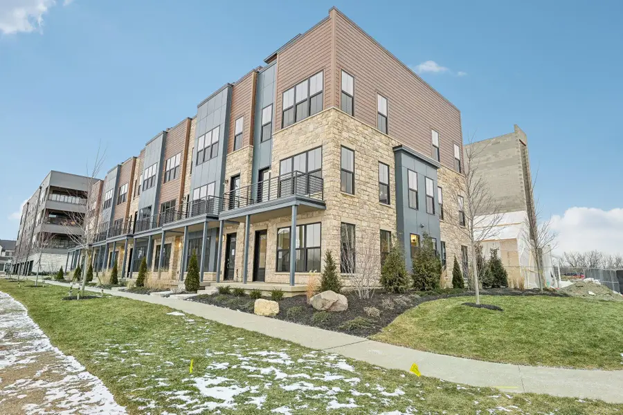 2262 Quarry Trails Drive, Columbus, OH 43228 - Image #2