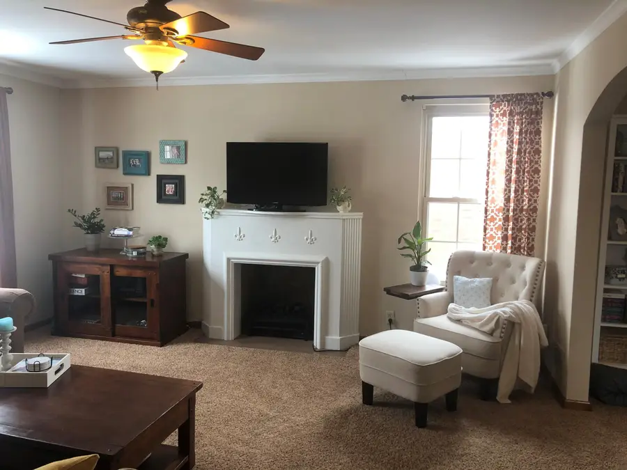 1606 Elmwood Avenue, Columbus, OH 43212 - #2