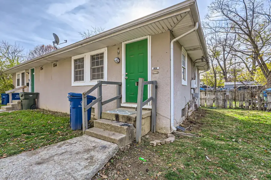 2383 Hiawatha Park Drive, Columbus, OH 43211 - Image #2