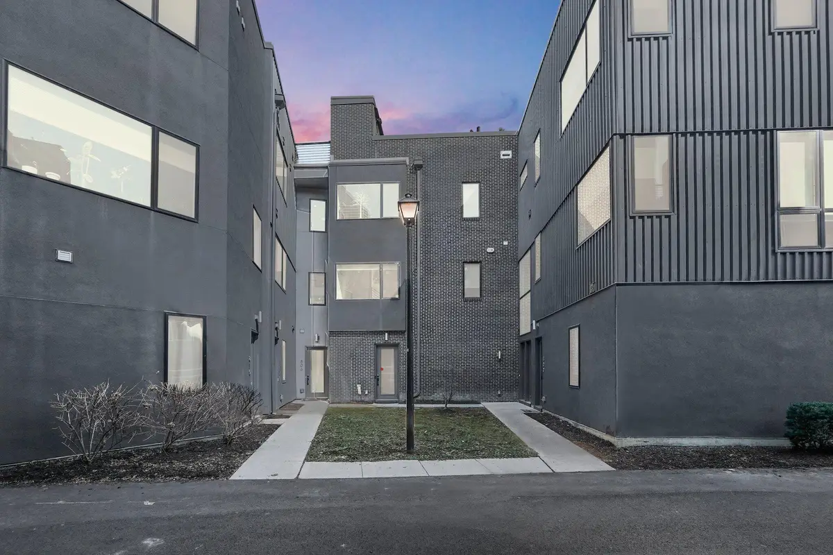 806 Senco Lane, Columbus, OH 43215 - Image #1