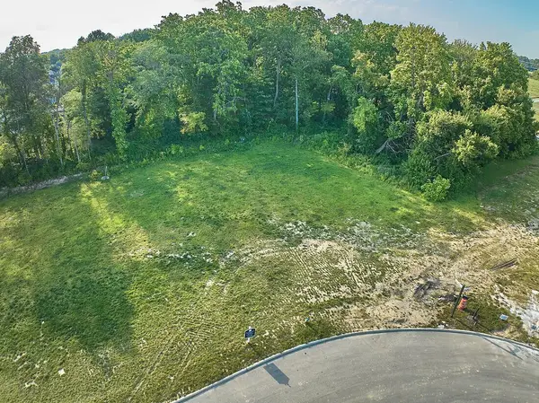 7385 Wood Edge Lane, New Albany, OH 43054