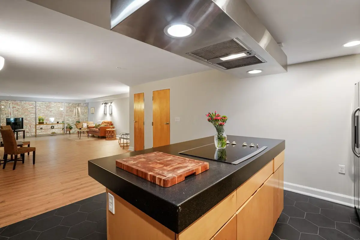 106 N High Street, Columbus, OH 43215 - Image #1