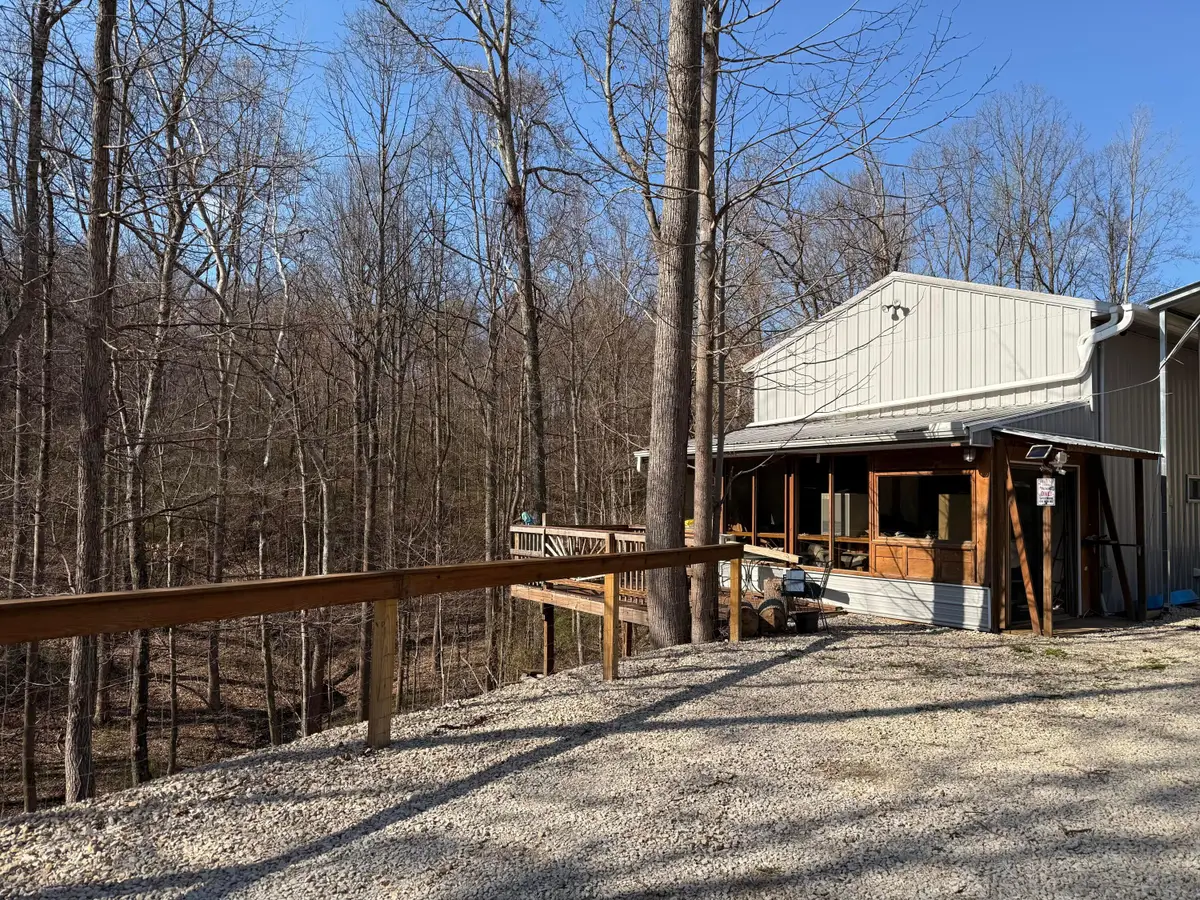 7285 Bohemian Road Se, Corning, OH 43730 - Image #1