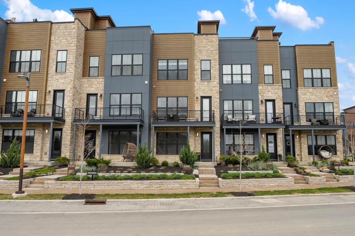 2288 Quarry Trails Drive, Columbus, OH 43228 - Image #1