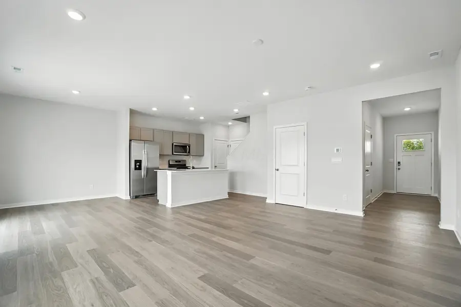 6296 Marinelli Drive South, Columbus, OH 43228 - Image #2