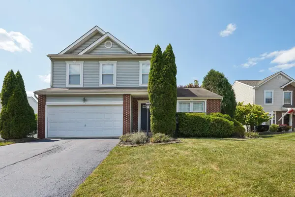 123 Rolling Meadow Court, Pickerington, OH 43147
