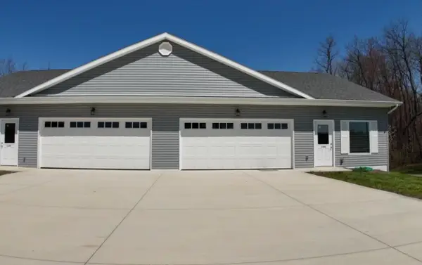 1600 Spring Village Land, Ontario, OH 44906