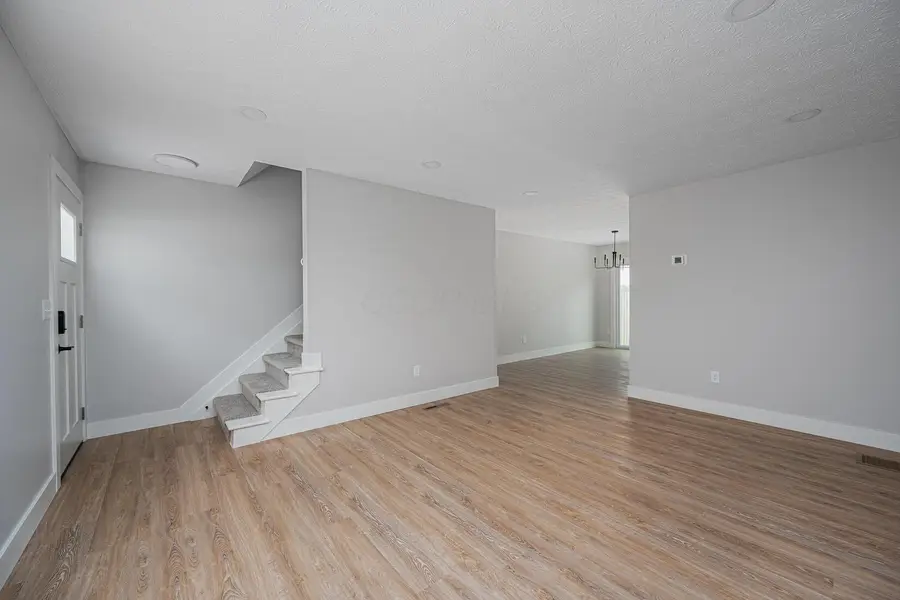 592 Willis Lane, Delaware, OH 43015 - Image #2