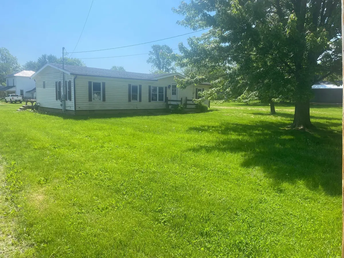 4 S Central Street, Ashley, OH 43003 - Image #1