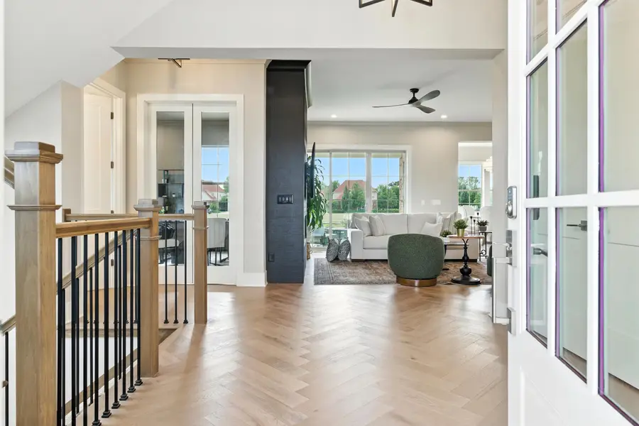 8101 Oaktree Drive S, Dublin, OH 43016 - Image #2