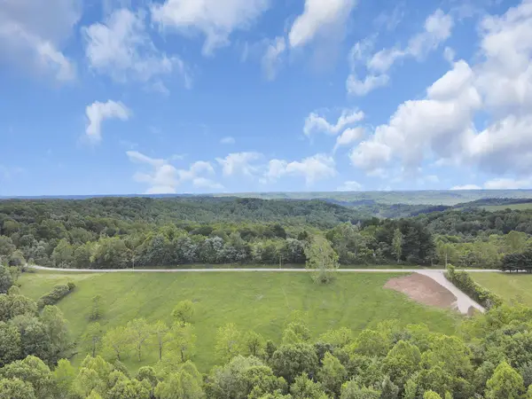 18000 Thompson Road, Laurelville, OH 43135