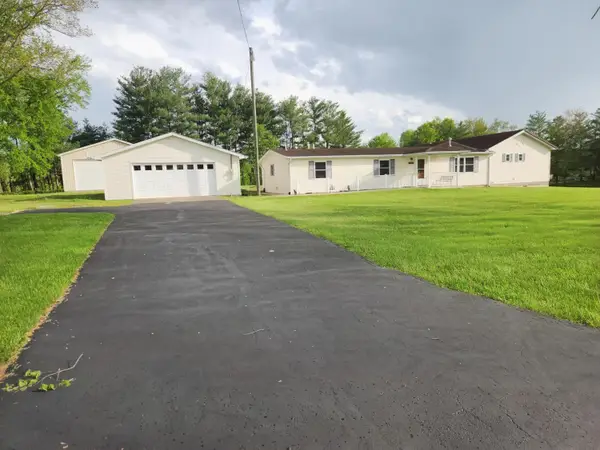 5747 E Clinton Street, Albany, OH 45710