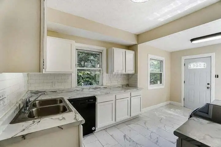 126 S Richardson Avenue, Columbus, OH 43204 - Image #2