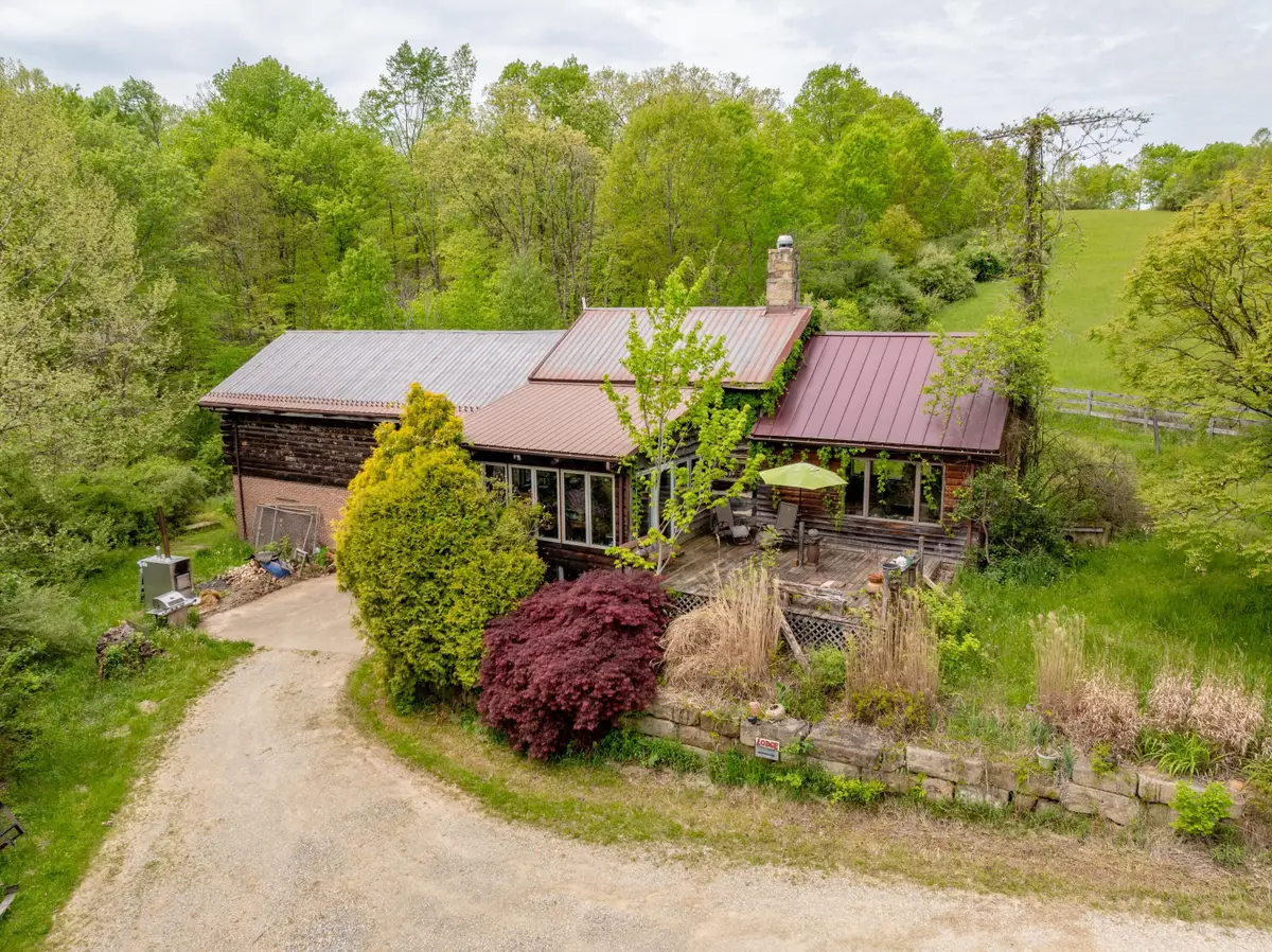 15216 Grove Road Sw, Port Washington, OH 43837 - Image #1