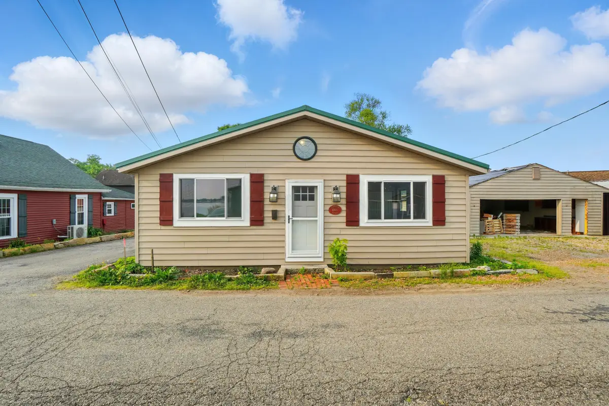 4881 Decker Avenue Ne, Thornville, OH 43076 - Image #1