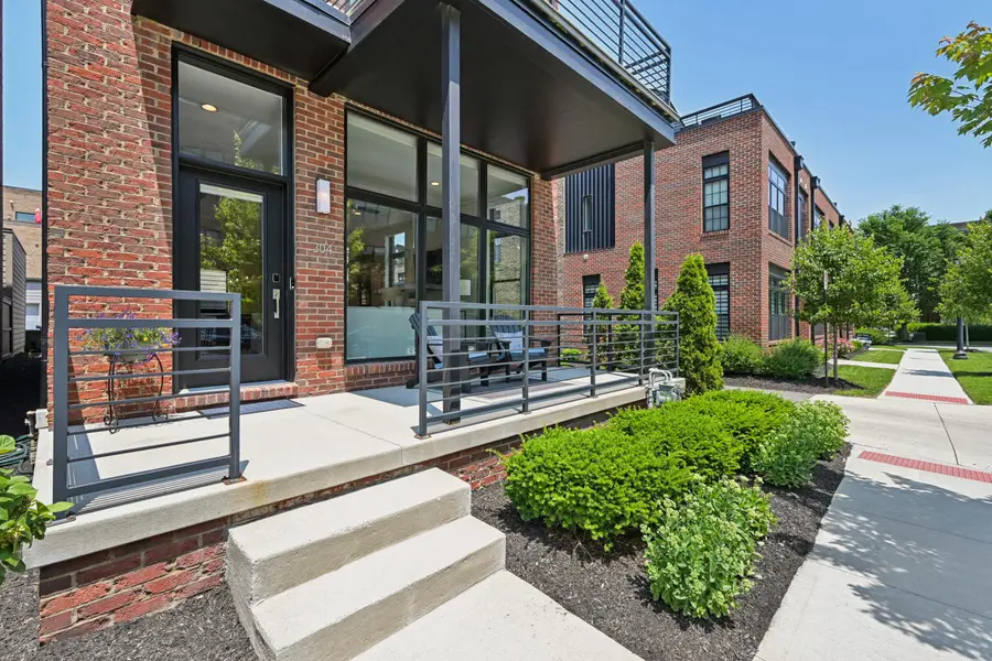 304 Cornelius Street, Columbus, OH 43215 - #3