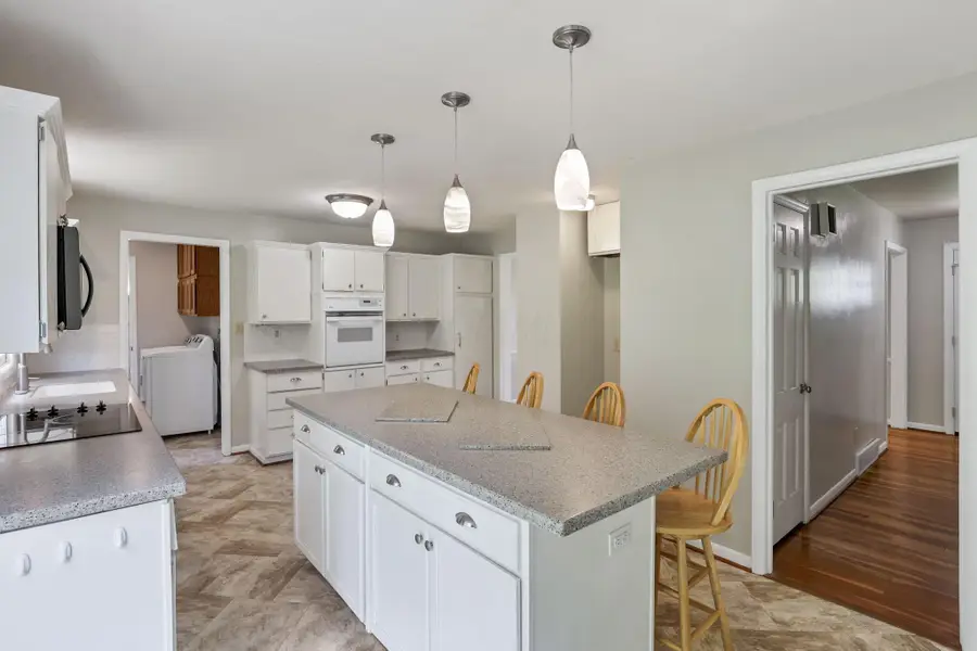 498 Marion Manor Woods, Newark, OH 43055 - Image #3