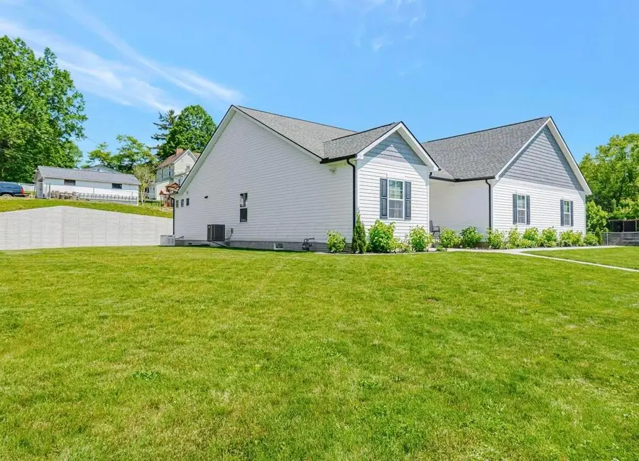 614 N North 11th Street Street, Cambridge, OH 43725 - Image #2