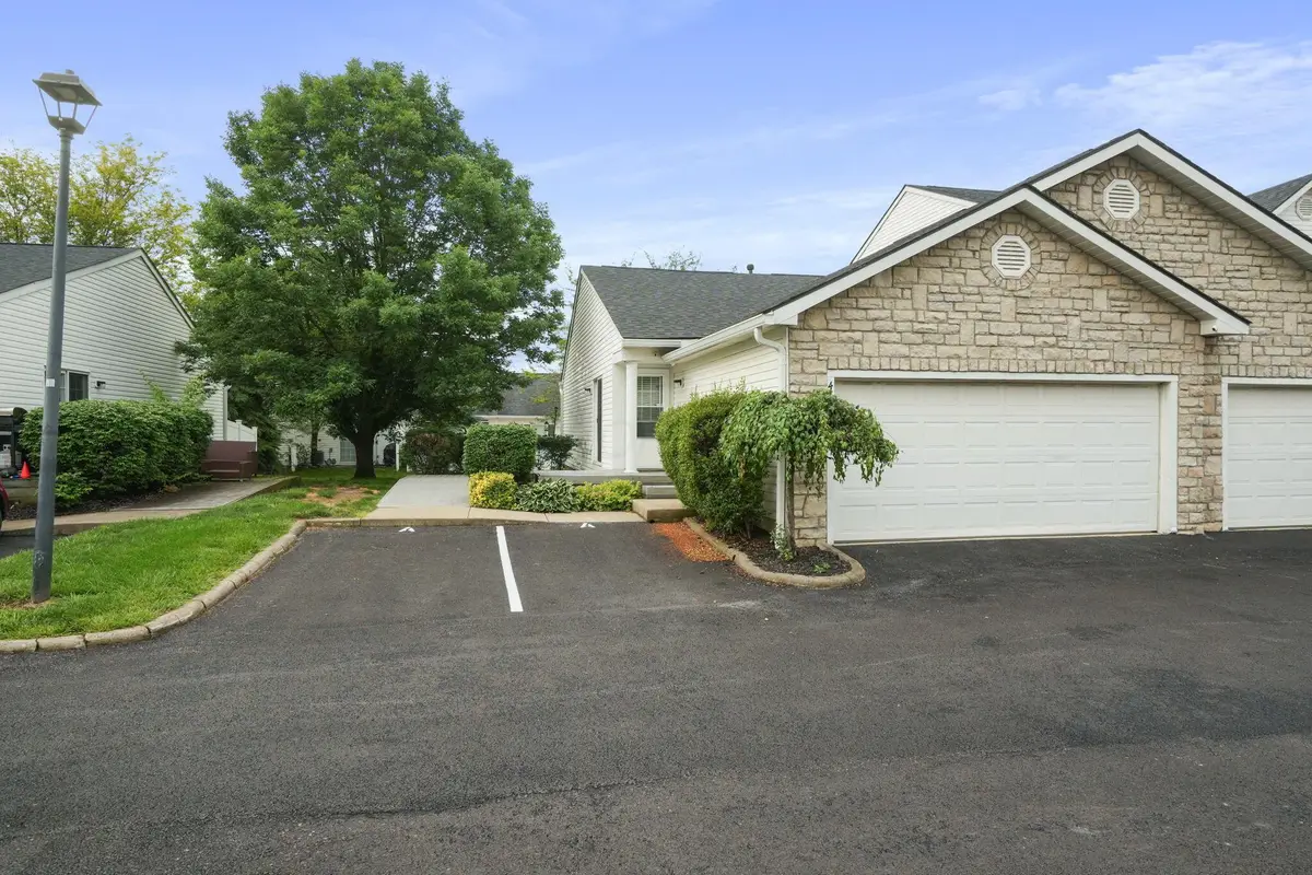 4655 Parrau Drive, Columbus, OH 43228 - Image #1