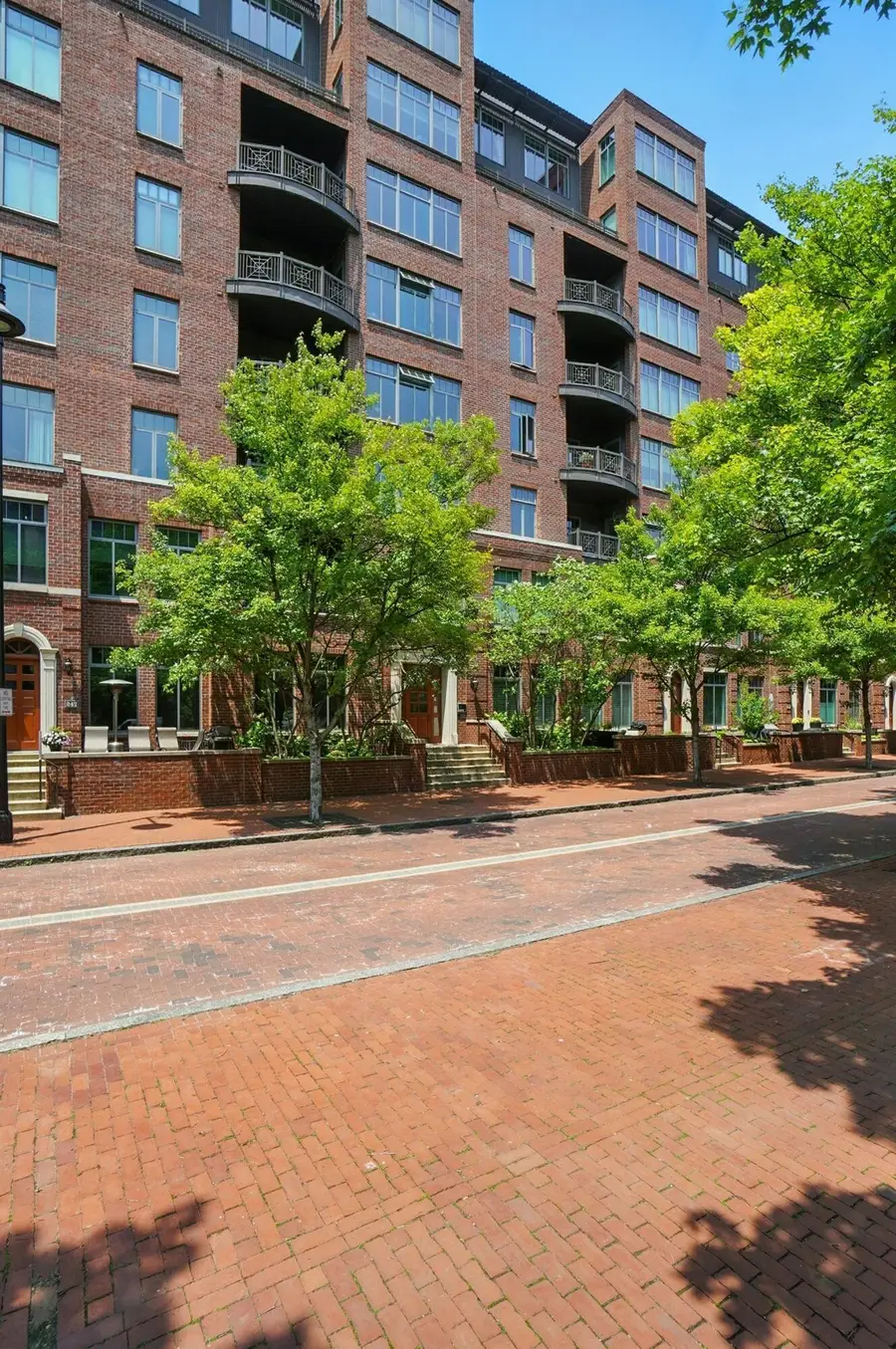 250 Daniel Burnham Square, Columbus, OH 43215 - Image #2