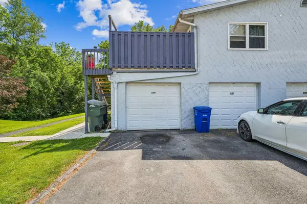 699 Cherry Hollow Road, Columbus, OH 43228