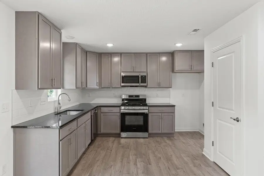 55 Genoa Circle, Commercial Point, OH 43116 - Image #2