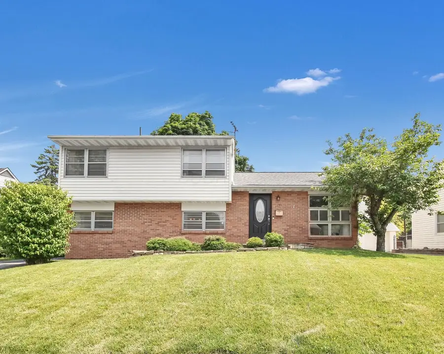 1121 Afton Road, Columbus, OH 43221 - Image #2