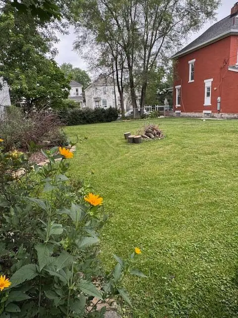 69 E Woodrow Avenue, Columbus, OH 43207