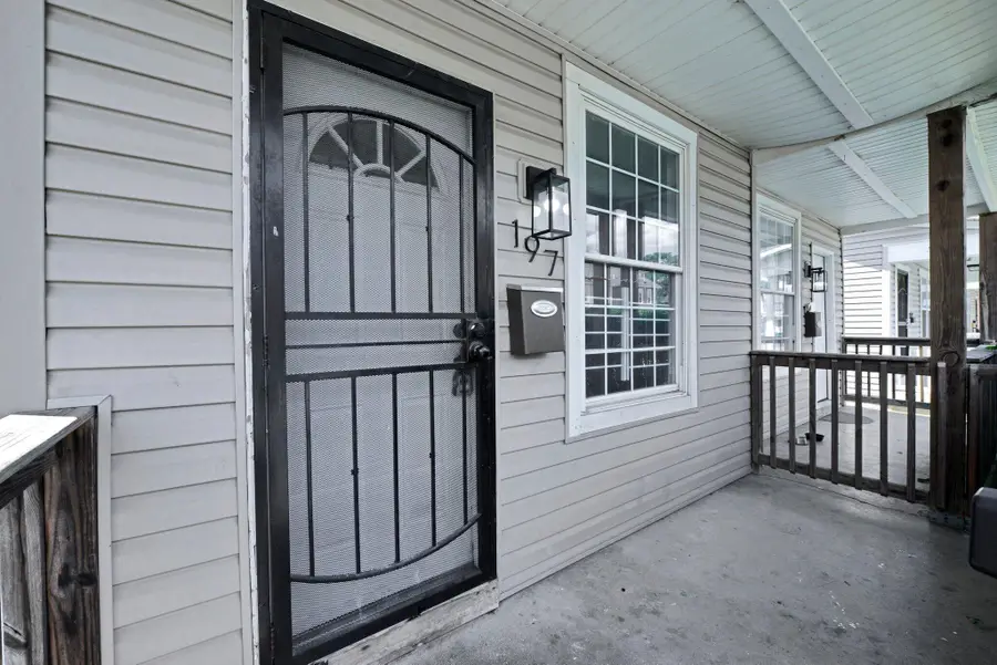 195-197 E Innis Avenue, Columbus, OH 43207 - Image #2