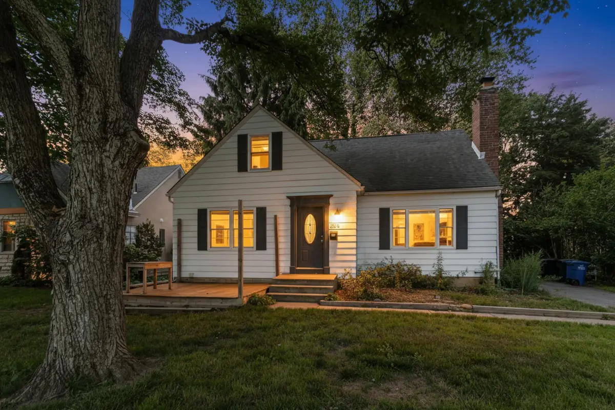 206 Lintner Street, Columbus, OH 43230 - Image #1