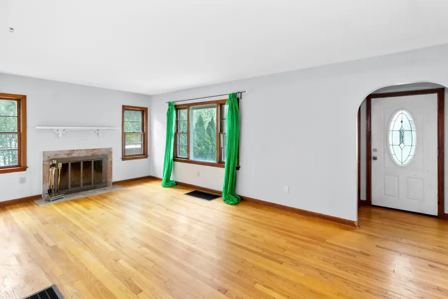 206 Lintner Street, Columbus, OH 43230 - Image #2