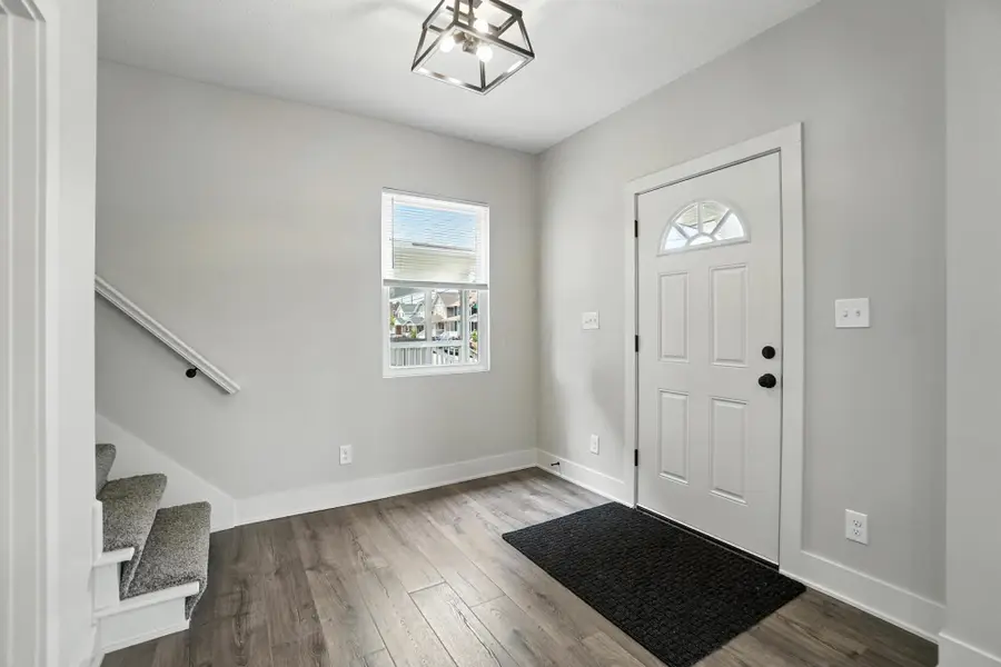 883 E Whittier Street, Columbus, OH 43206 - Image #3