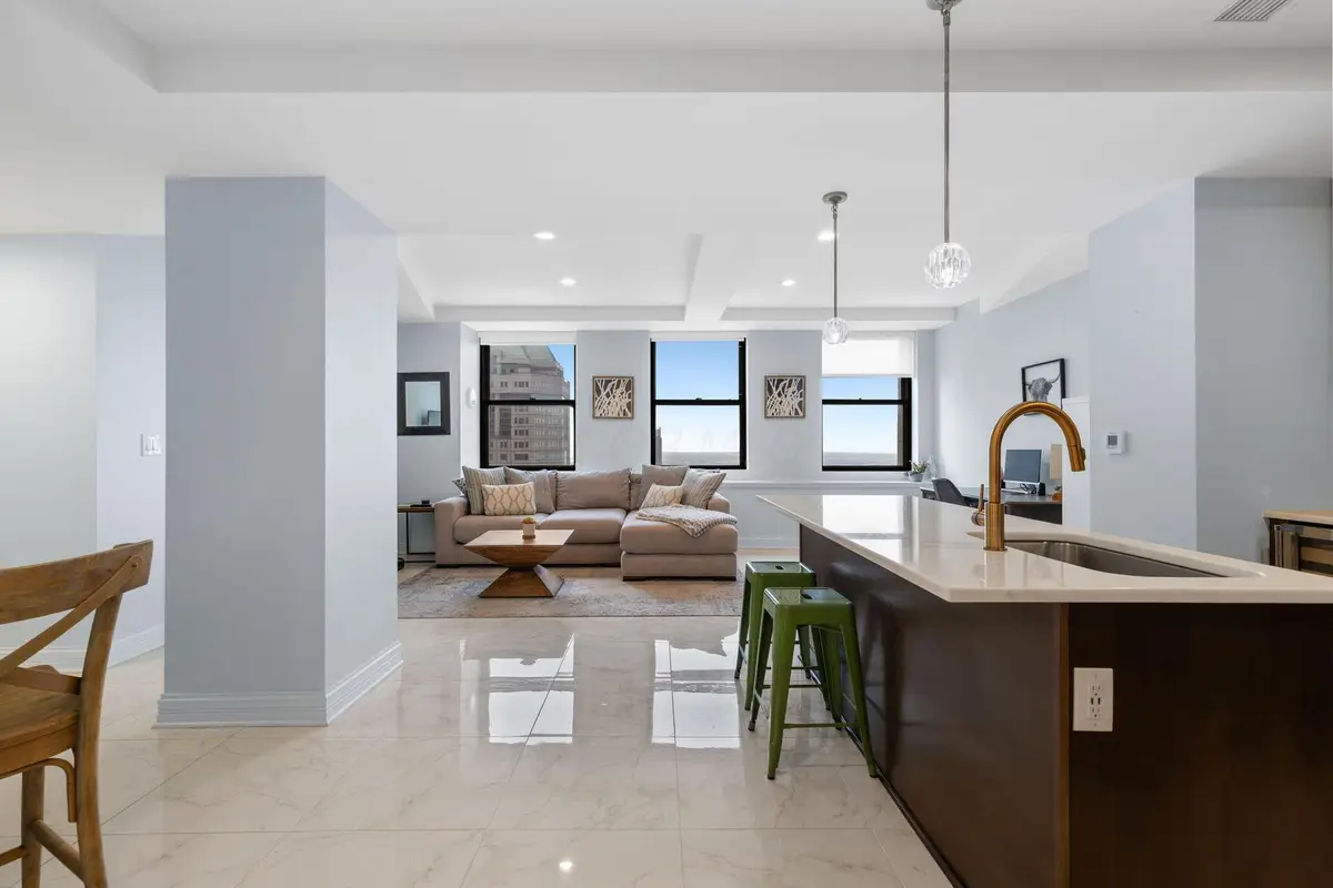 50 W Broad Street, Columbus, OH 43215 - Image #1