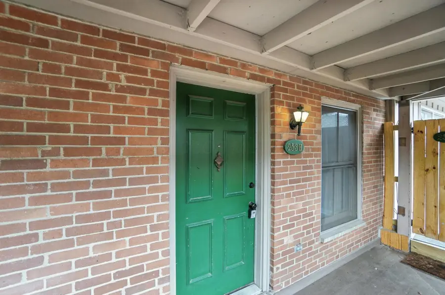 253 Kossuth Street, Columbus, OH 43206 - Image #2